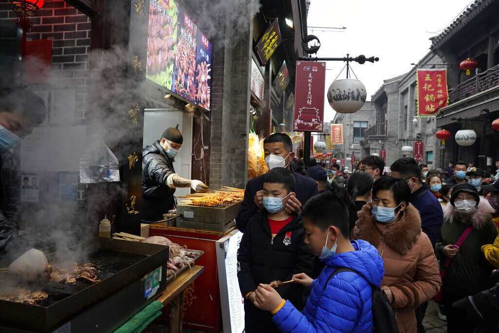 APTOPIX Virus Outbreak China Lunar New Year